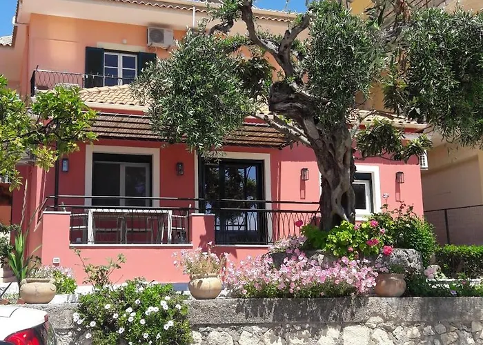 Rapanos Apartments